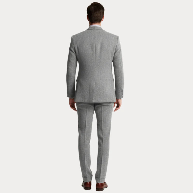 Traje clásico de hombre de tres piezas a medida