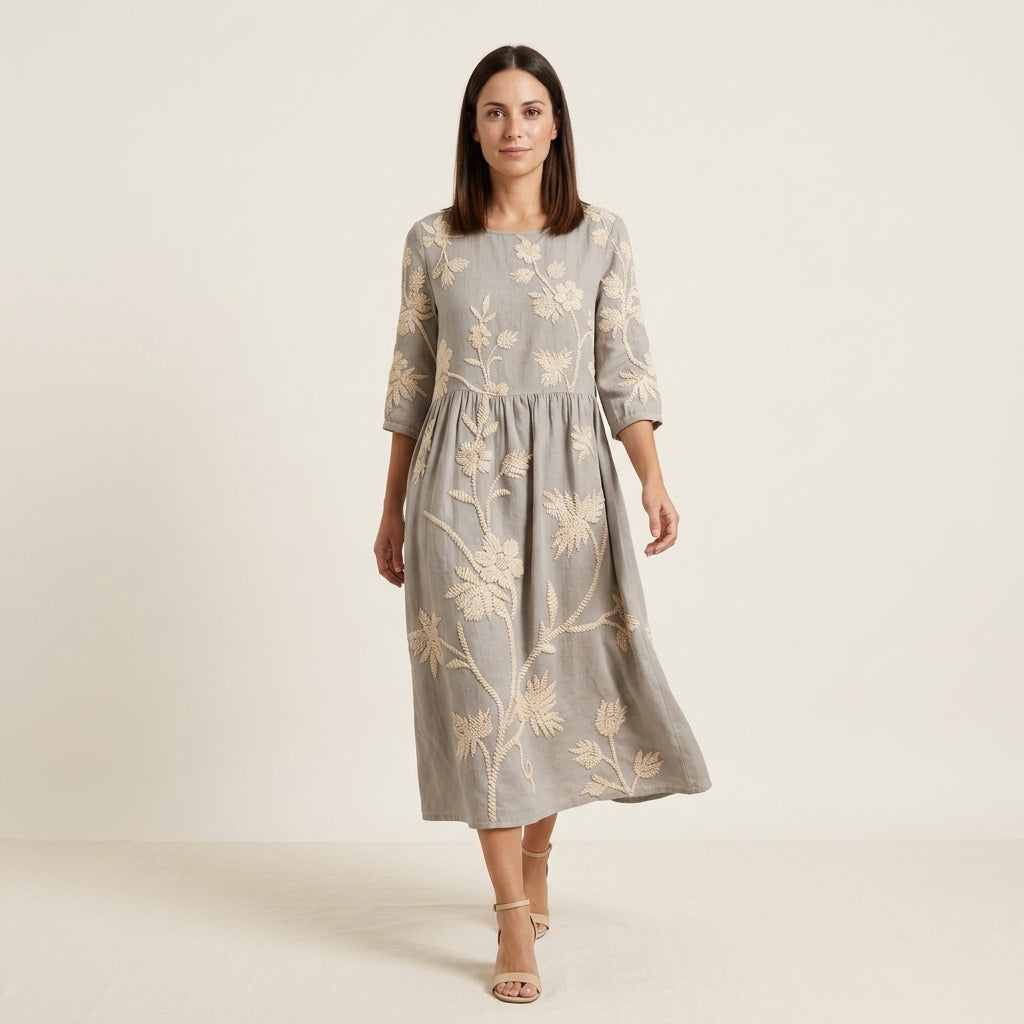 Vestido Midi Bordado Elegante