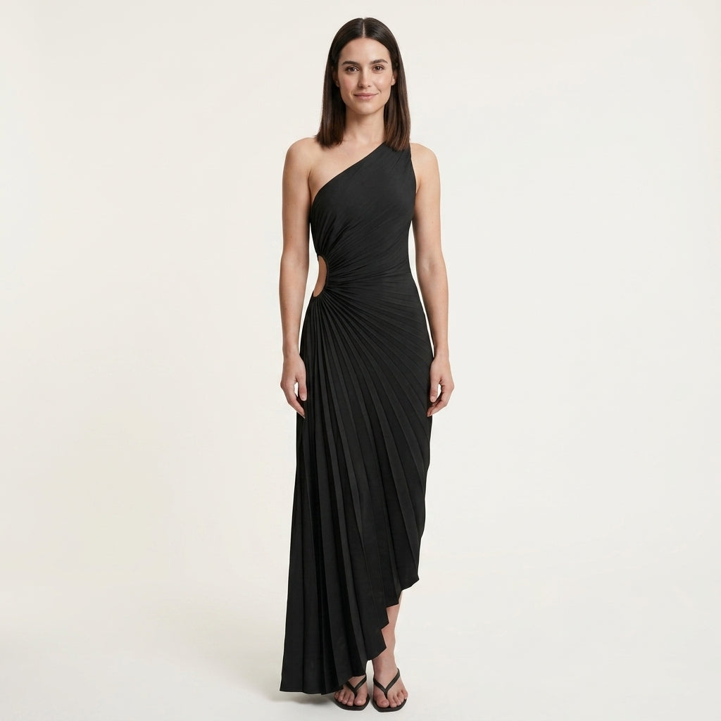 Vestido con hombro descubierto y recorte